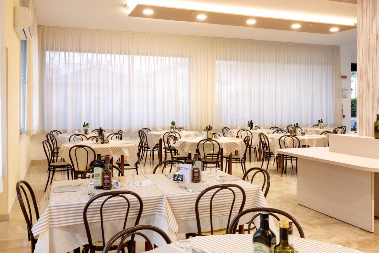 Hotel Giordo Ρίμινι Εξωτερικό φωτογραφία