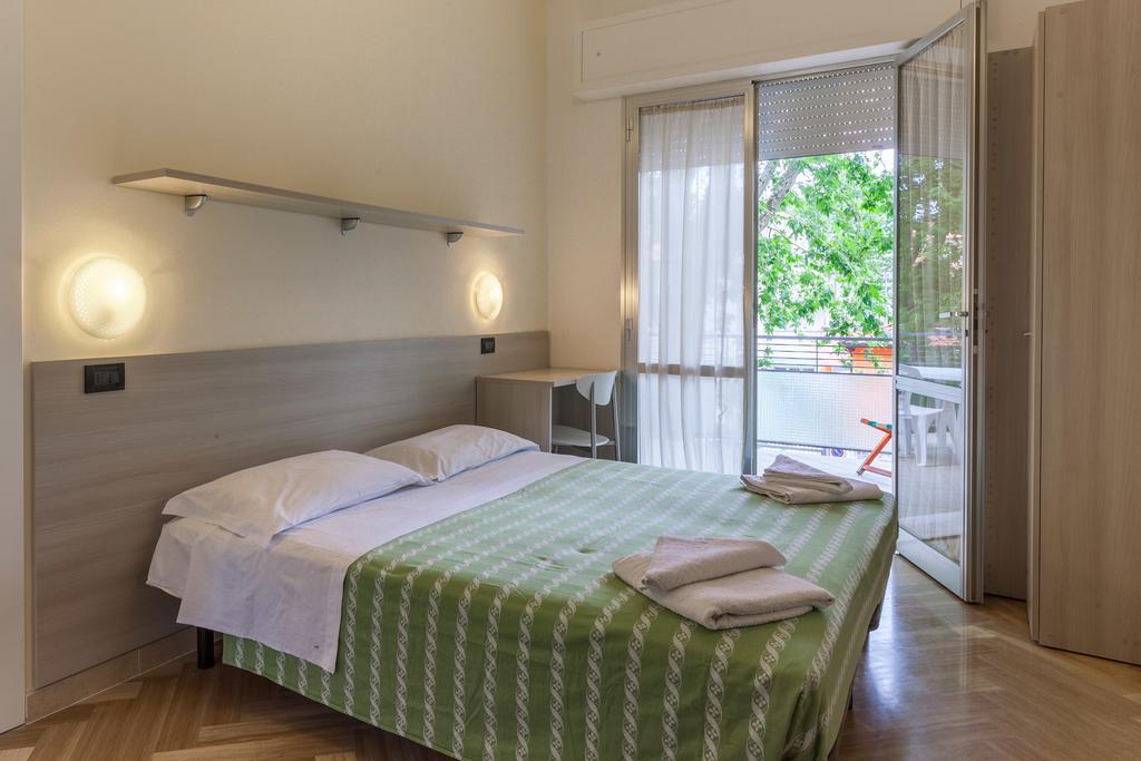 Hotel Giordo Ρίμινι Εξωτερικό φωτογραφία